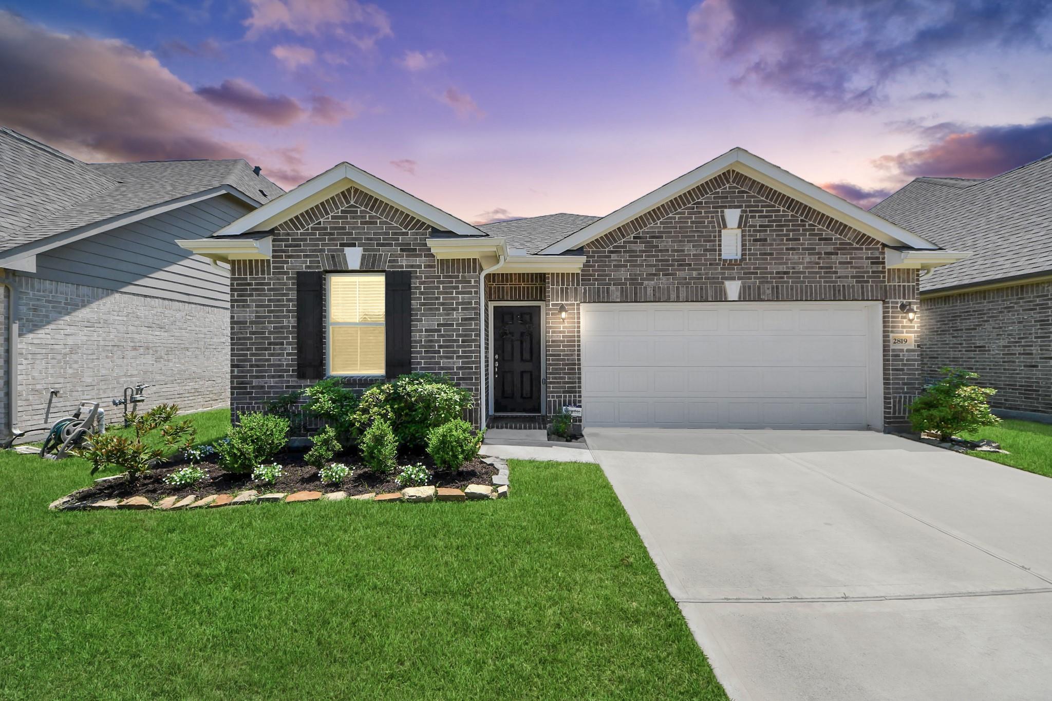 2819 Painted Sunrise Trail