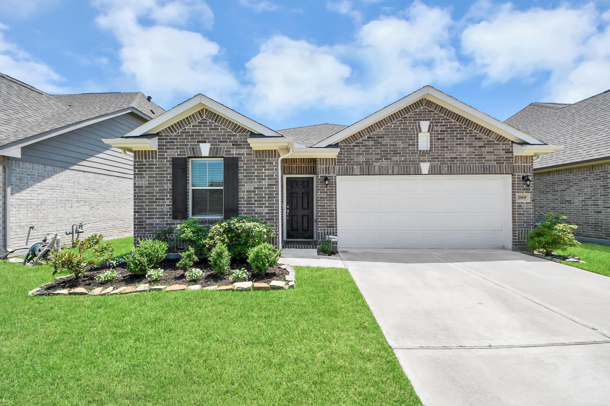 2819 Painted Sunrise Trail