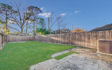 Tiny photo for 15216 Wickbriar Drive, Houston, TX 77053 (MLS # 3743918)