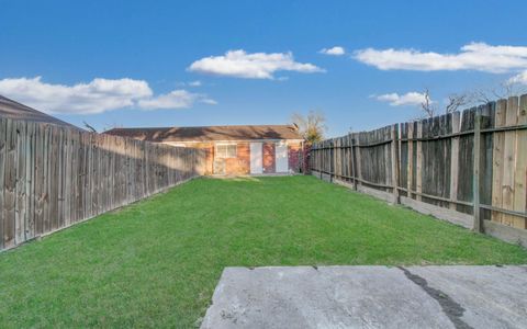 Tiny photo for 15216 Wickbriar Drive, Houston, TX 77053 (MLS # 3743918)