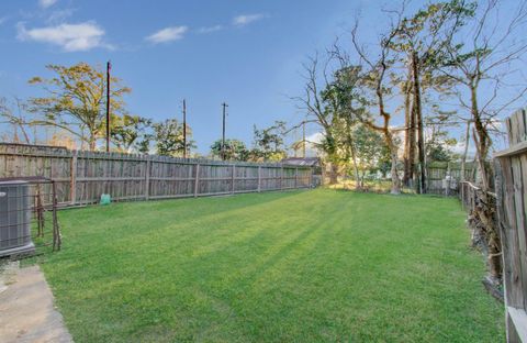 Tiny photo for 15216 Wickbriar Drive, Houston, TX 77053 (MLS # 3743918)