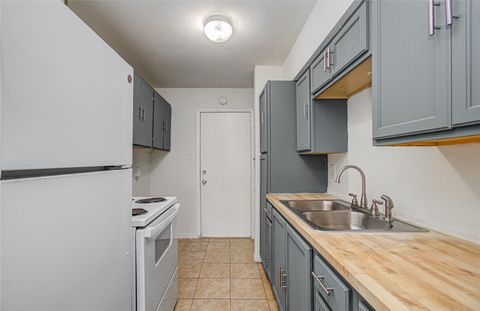 Tiny photo for 15216 Wickbriar Drive, Houston, TX 77053 (MLS # 3743918)