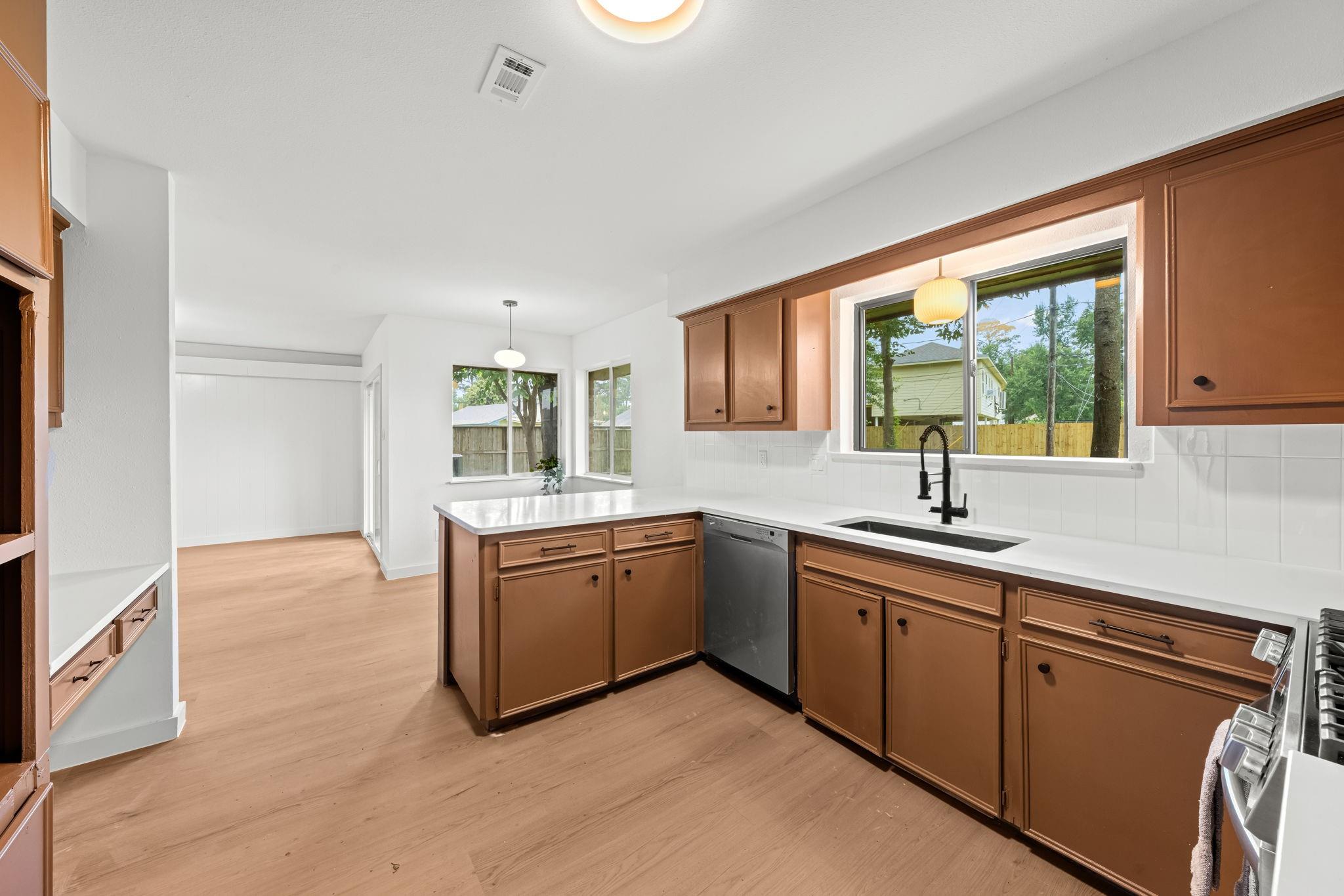 227 E North Hill Drive