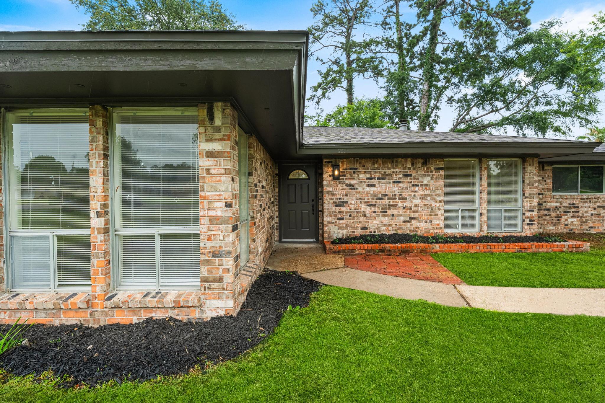 227 E North Hill Drive