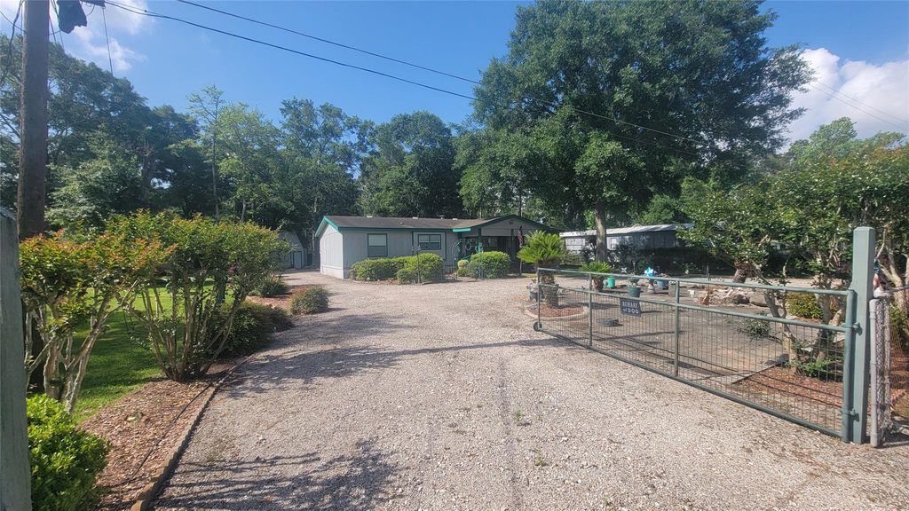 Photo of 17822 Shaw Circle, Conroe, TX 77302 (MLS # 18294428)