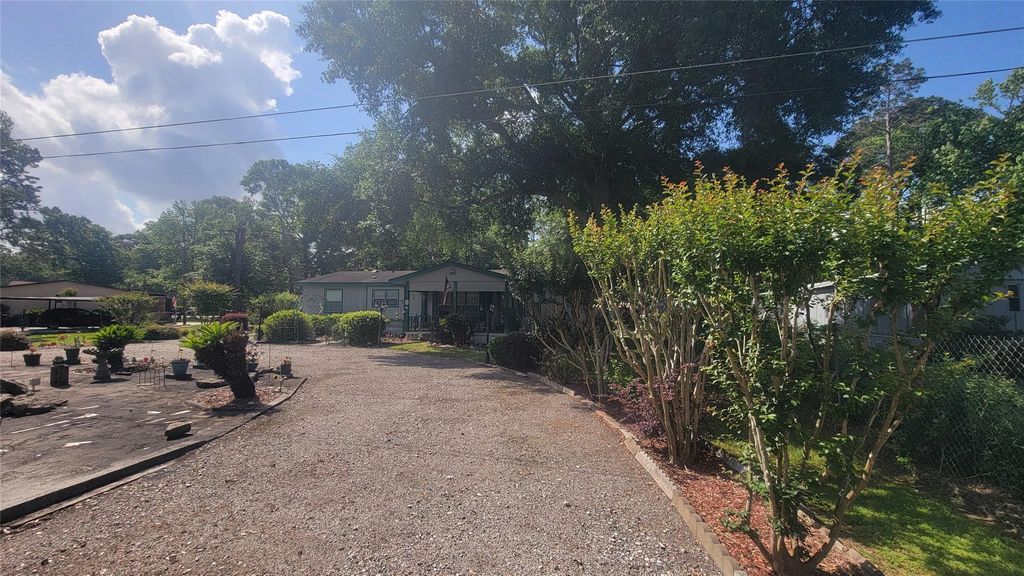 Photo of 17822 Shaw Circle, Conroe, TX 77302 (MLS # 18294428)