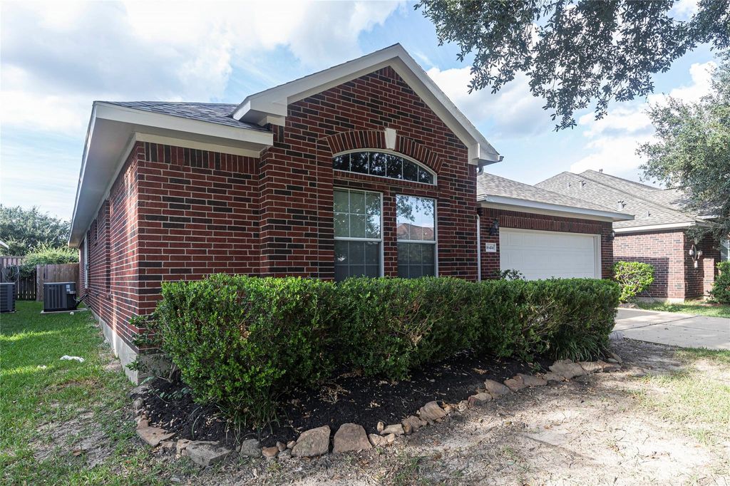 Photo of 16414 Reddingford Lane, Houston, TX 77084 (MLS # 20108221)