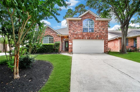 Photo of 159 S Queenscliff Circle, The Woodlands, TX 77382 (MLS # 80687377)