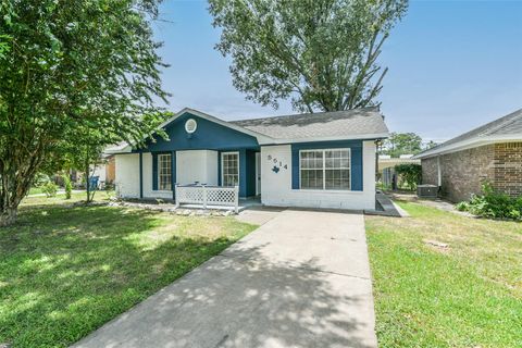 Photo of 5514 Vickita Drive, Houston, TX 77032 (MLS # 54366117)