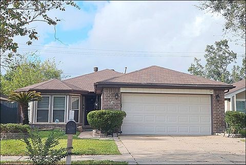 Photo of 11827 Acadian Drive, Houston, TX 77099 (MLS # 74719599)