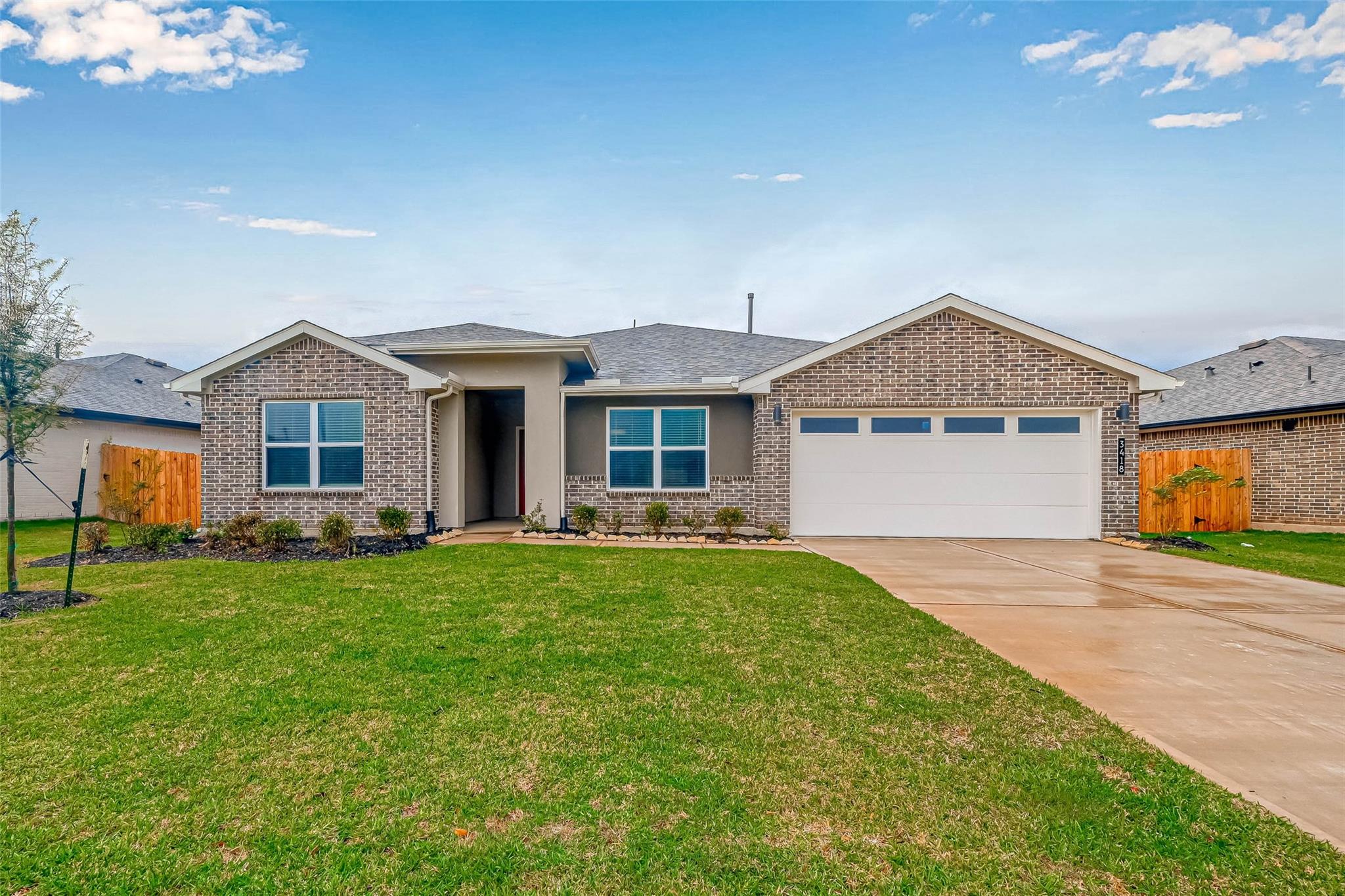 3418 Lake Landing Ln