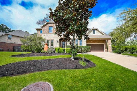 Photo of 19 Sandwell Place, Spring, TX 77389 (MLS # 95965713)