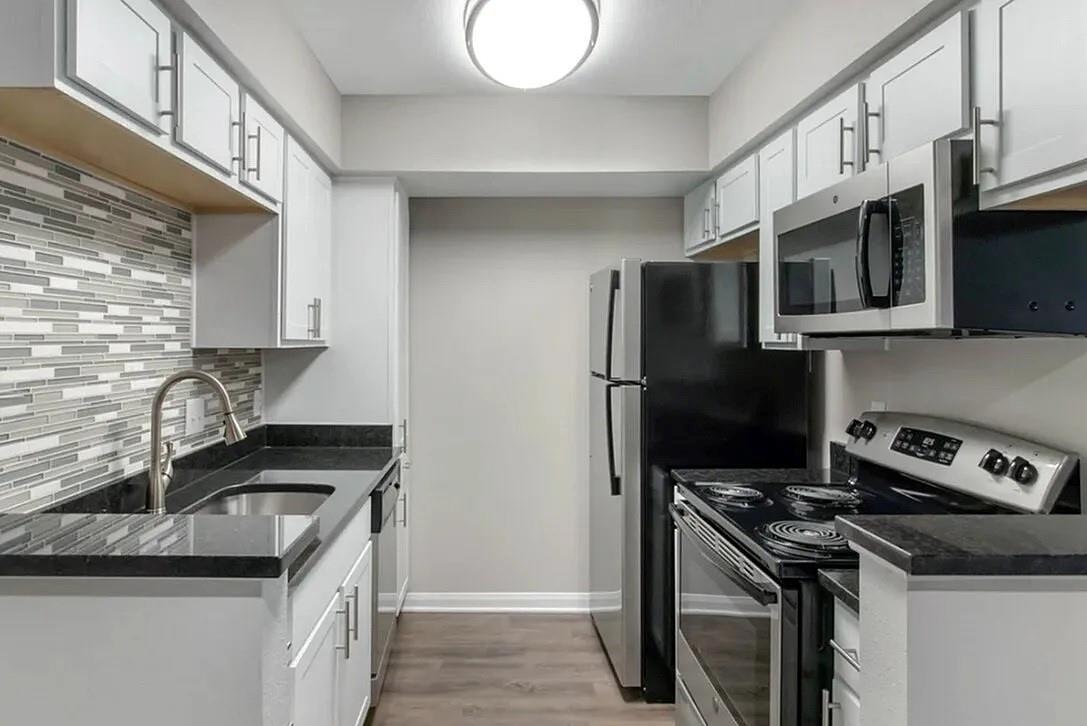 10700 Fuqua Street 0177