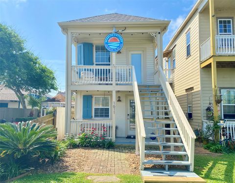 Photo of 1611 Avenue N 1/2 #2, Galveston, TX 77550 (MLS # 47176070)