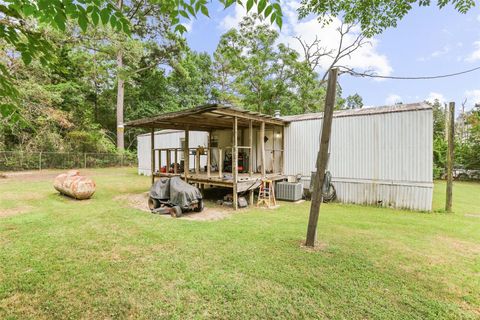 Photo of 184 Cooks Trail, Livingston, TX 77351 (MLS # 95832292)