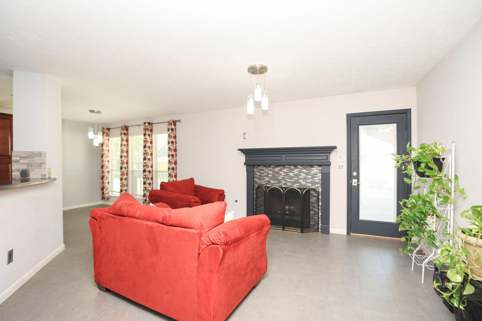 10403 Twin Oak Drive