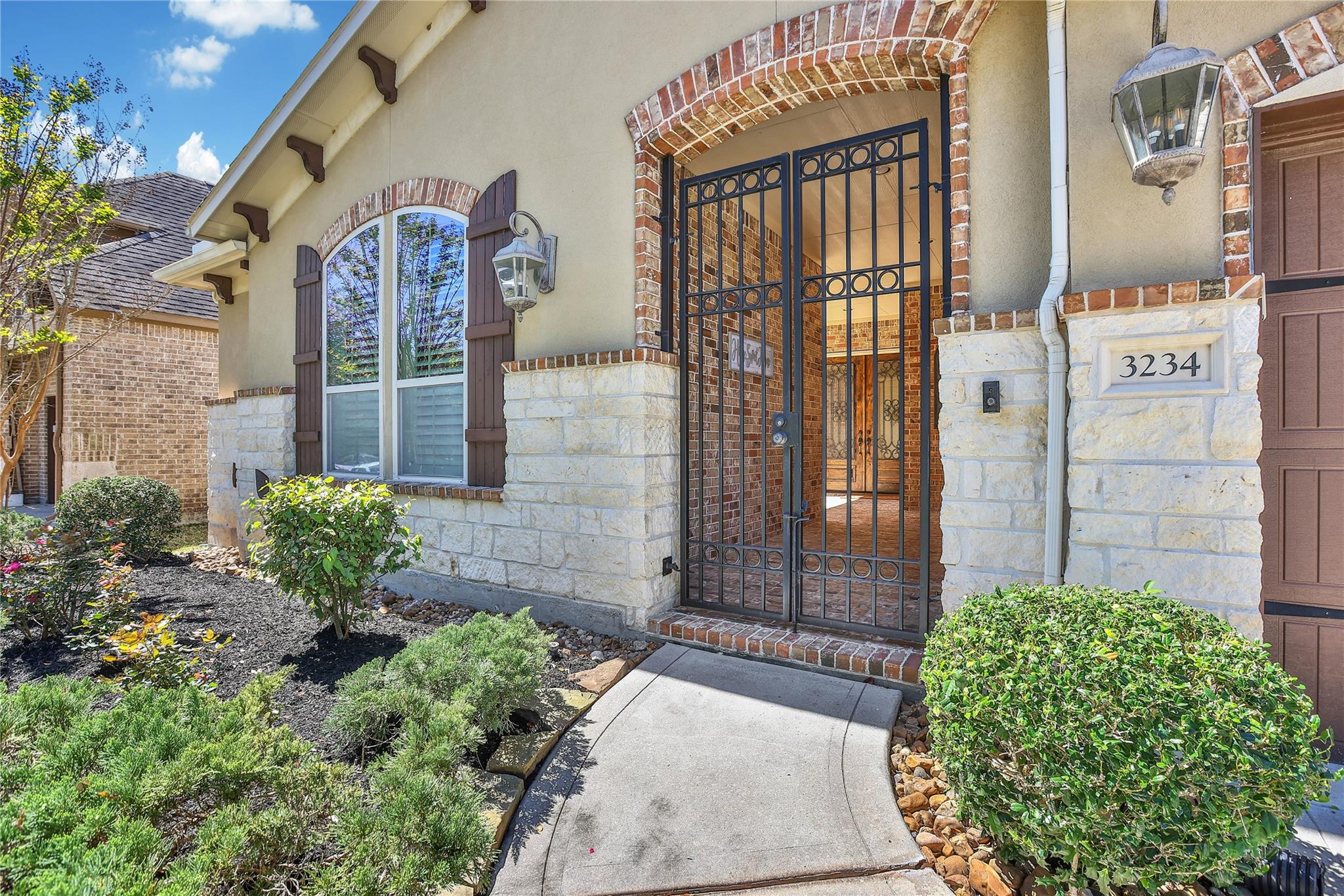 3234 Explorer Way