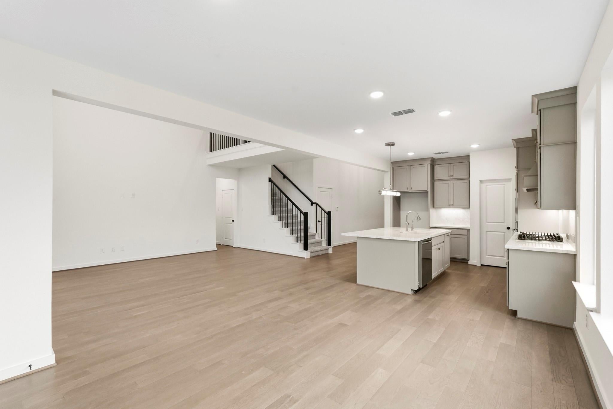 10610 Sweet Pepperbush Way