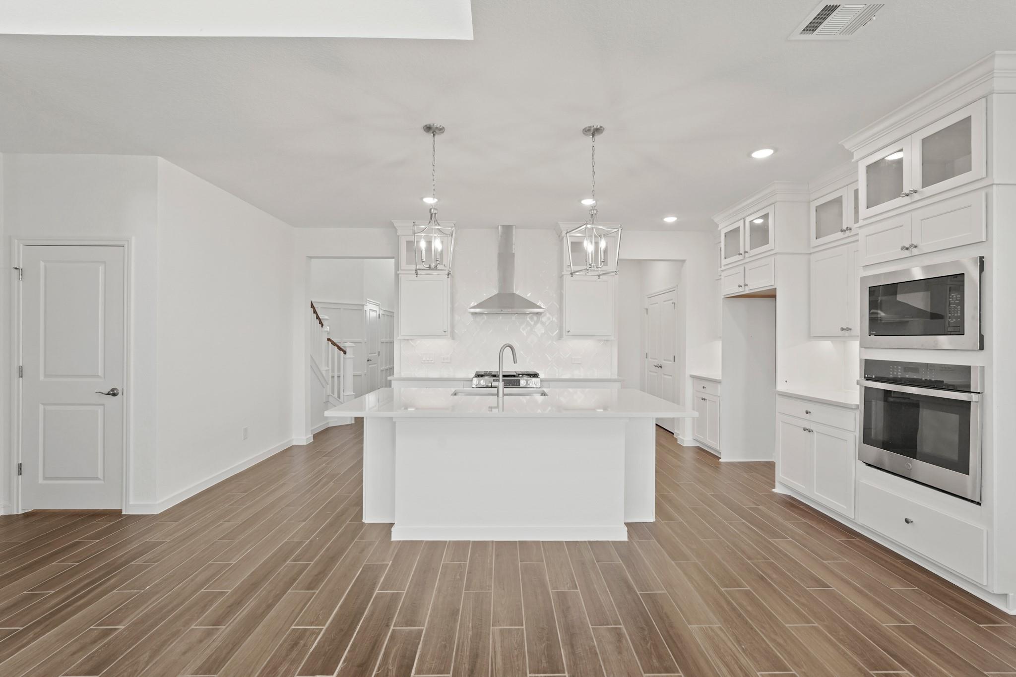 7902 Palm Glade Drive