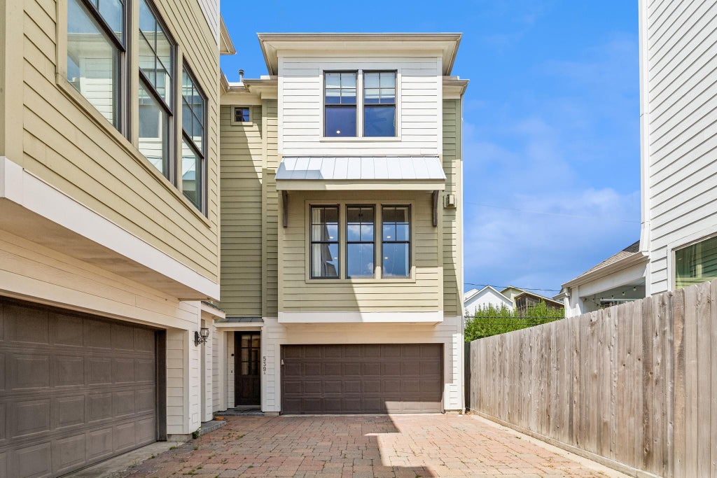 Photo of 539 W 25th Street #A, Houston, TX 77008 (MLS # 36118251)