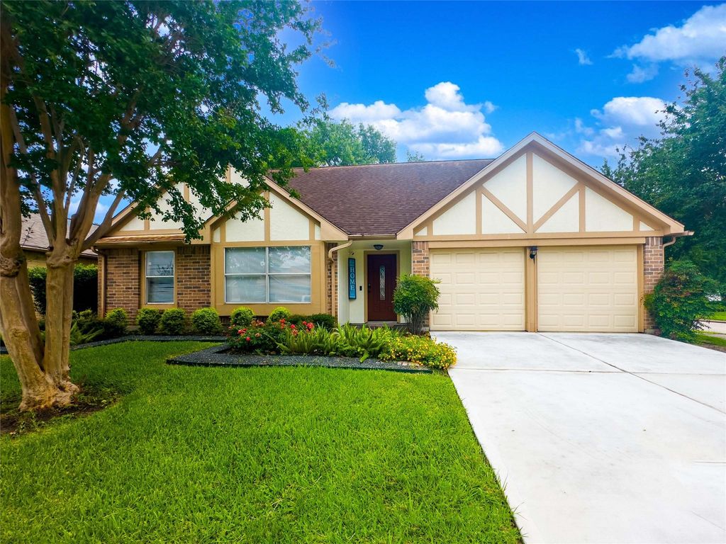 Photo of 14310 Owendale Drive Dr, Houston, TX 77015 (MLS # 72246543)