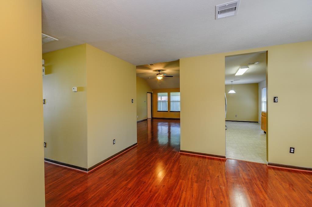 5914 Shining Leaf Court