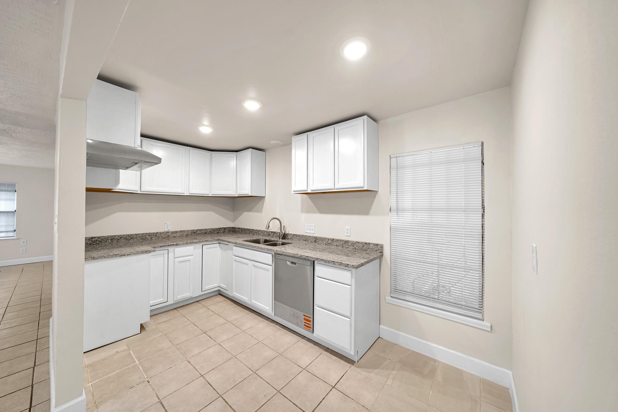 3032 Briarwick Lane