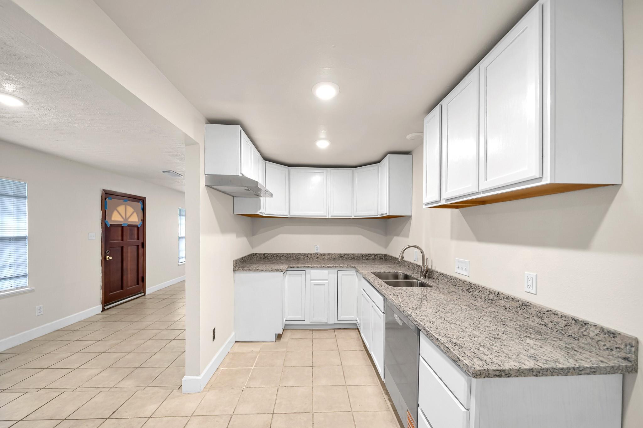 3032 Briarwick Lane