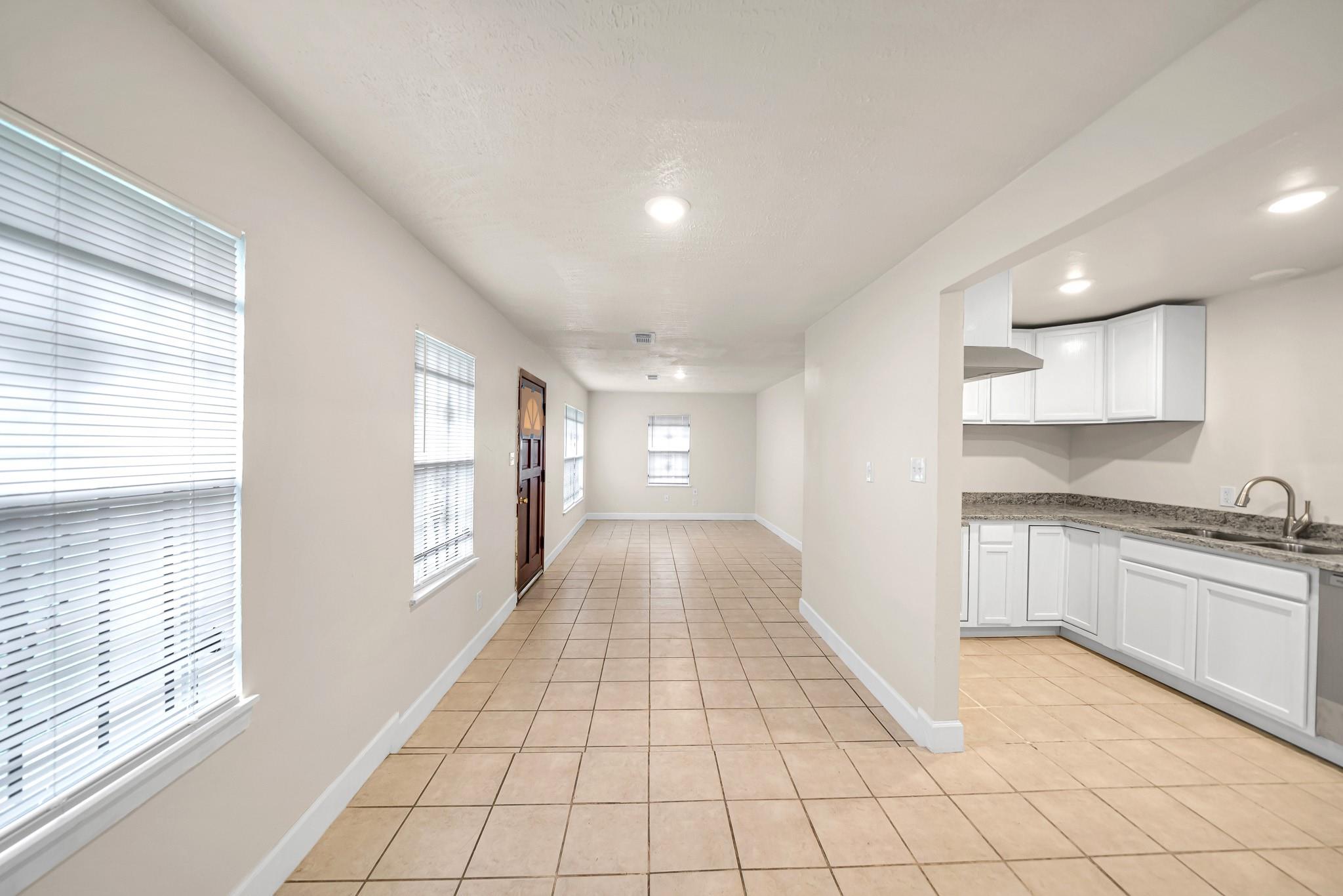 3032 Briarwick Lane
