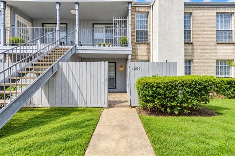 Photo of 6606 De Moss Drive #1201, Houston, TX 77074 (MLS # 79061556)