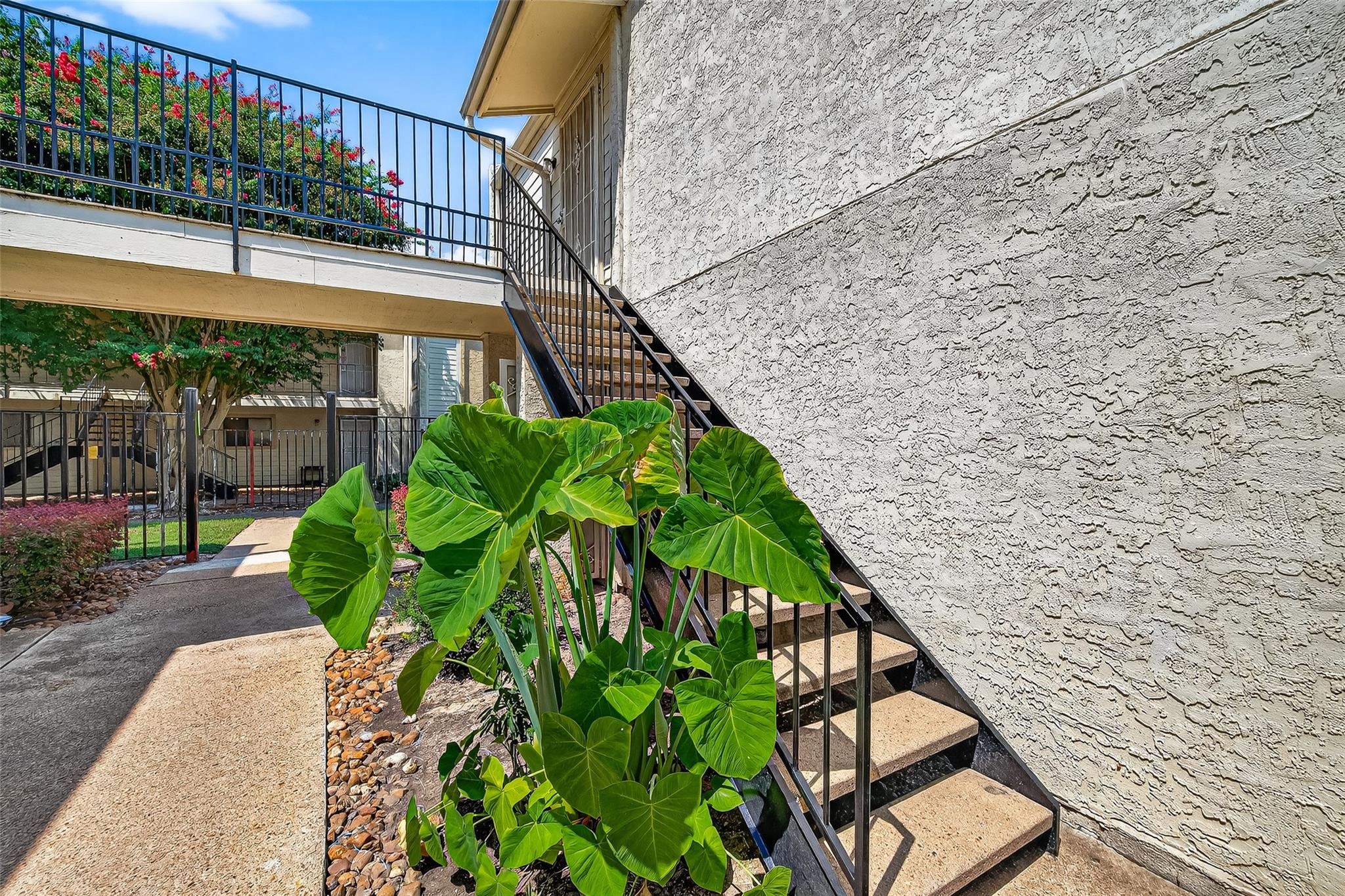 10075 Westpark Drive 73