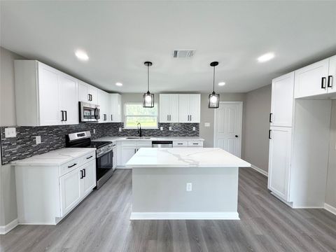 2626 Woodland Street La Marque TX 77568