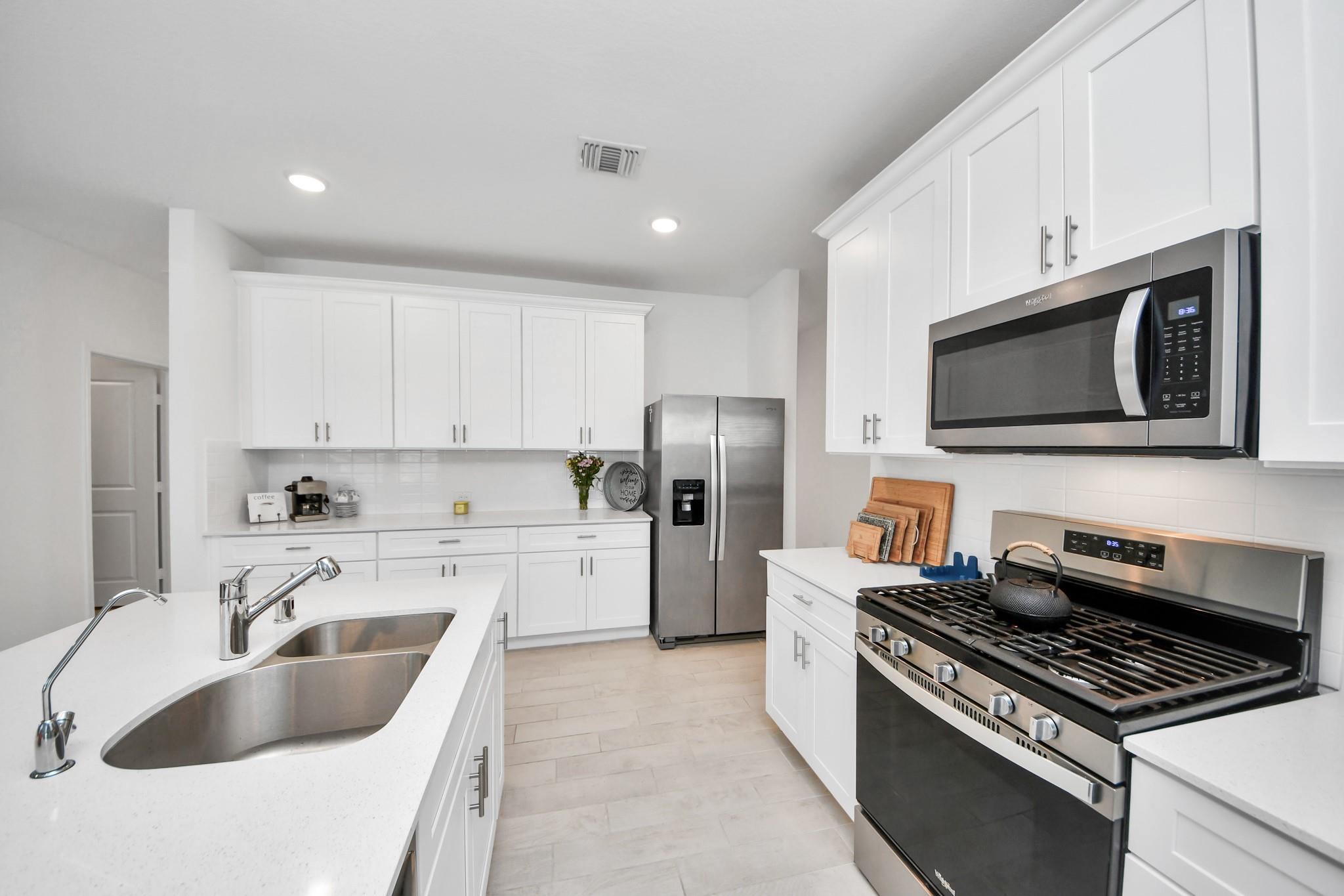 6811 Ivory Sedge Trail