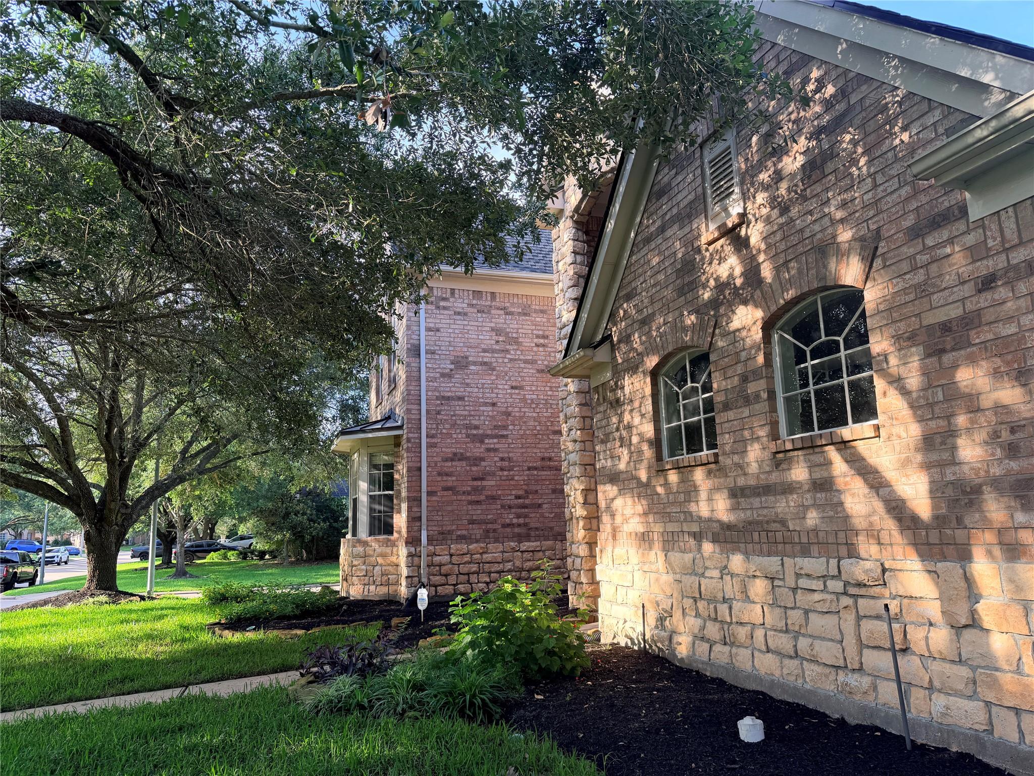 2303 Chelsea Ridge Ct Court
