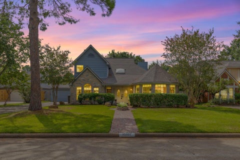 Homes For Sale - 15107 Easton Park Drive<br/> Houston, TX 77095