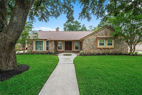Photo of 706 Enchanted River Drive, Spring, TX 77388 (MLS # 13414705)
