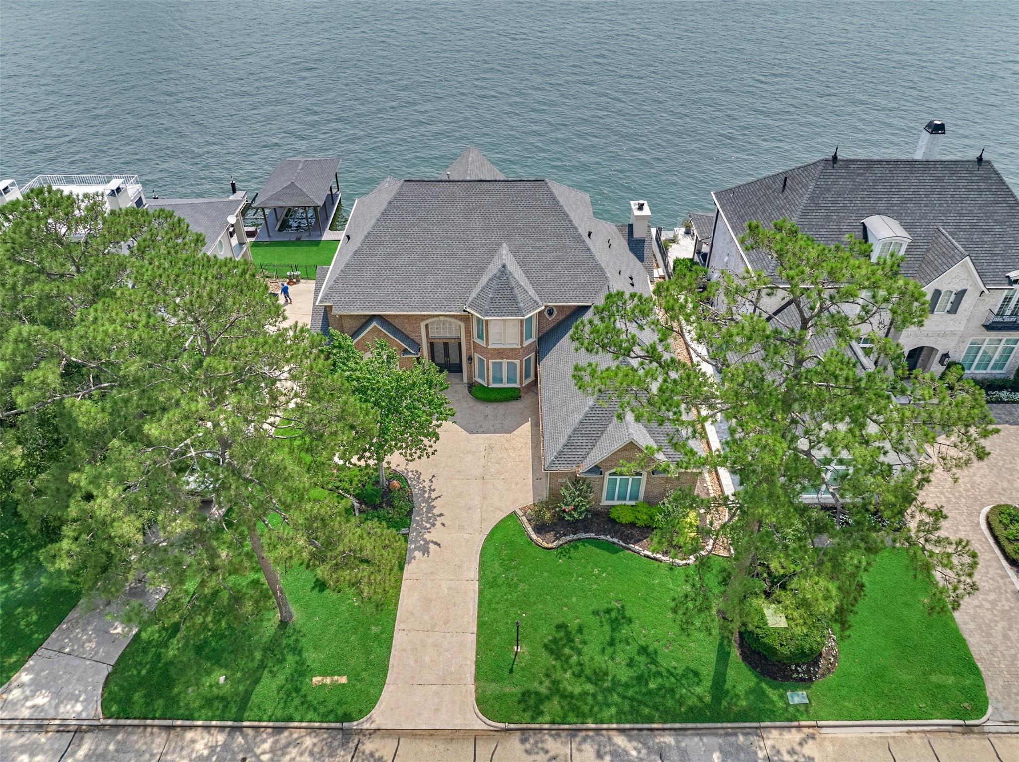 131 Sarasota Circle S