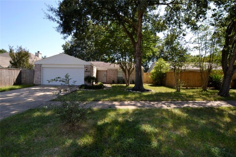 Photo of 18507 Wood Glen Lane, Houston, TX 77084 (MLS # 68498897)
