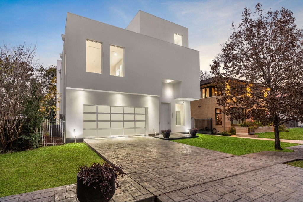 Photo of 2120 Southgate Boulevard, Houston, TX 77030 (MLS # 88980572)