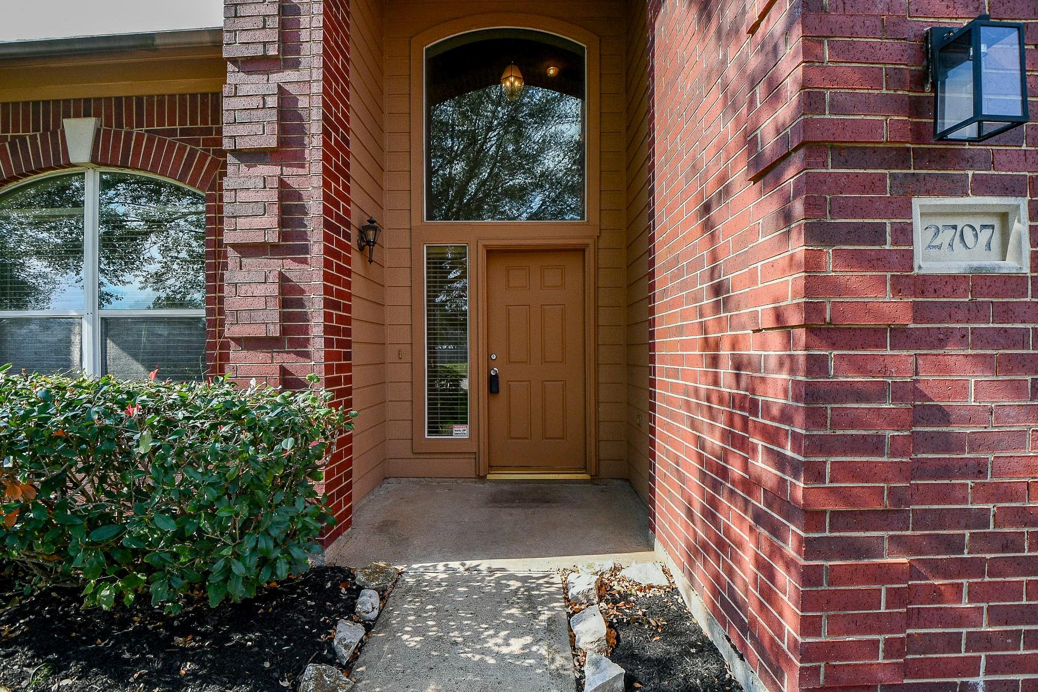 2707 Silk Tree Lane