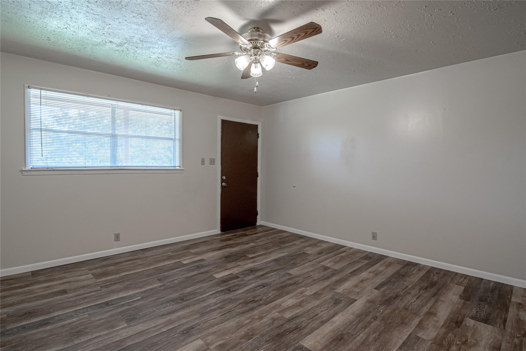 112, 116, 120 Mcadams Lane