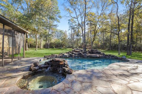 Photo of 5 Oak Crest Circle, Magnolia, TX 77354 (MLS # 73416313)