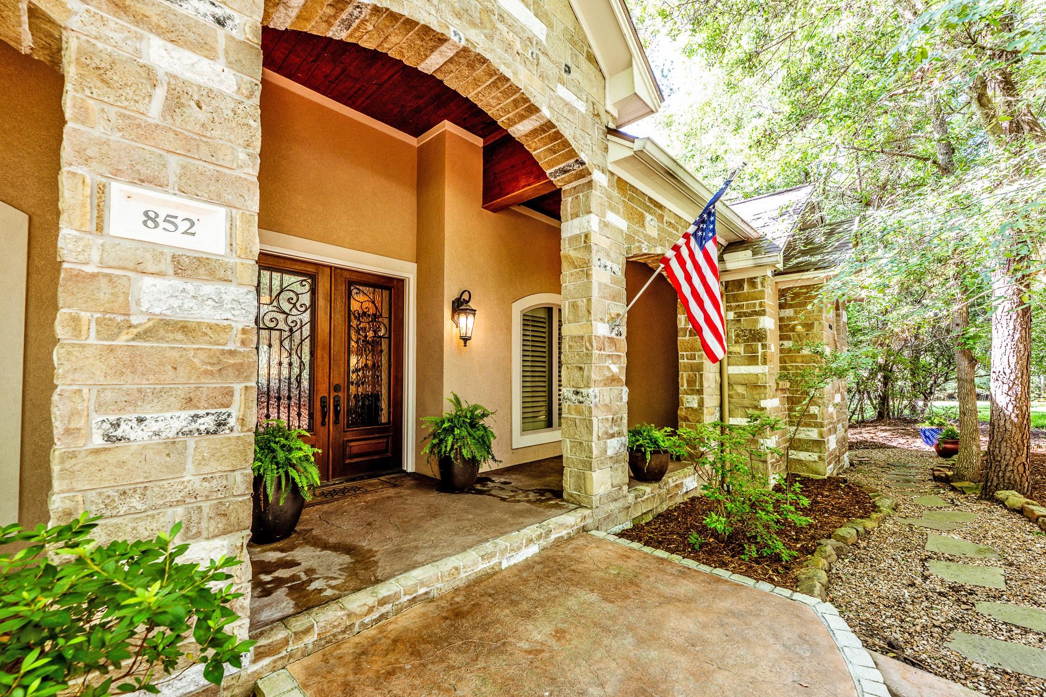 852 Overbrook Drive