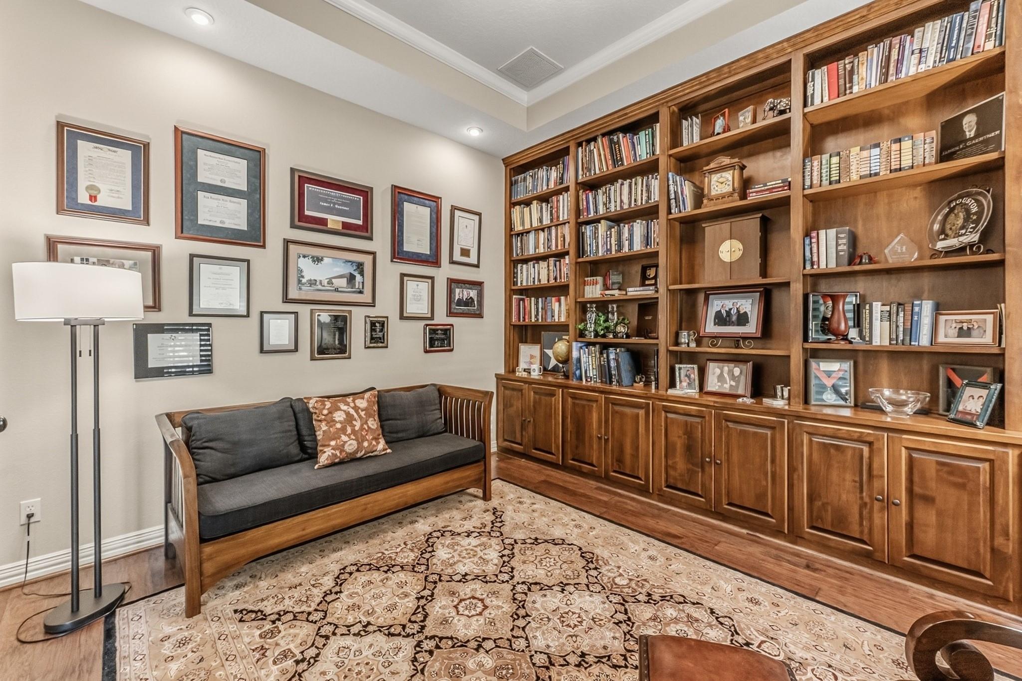 852 Overbrook Drive