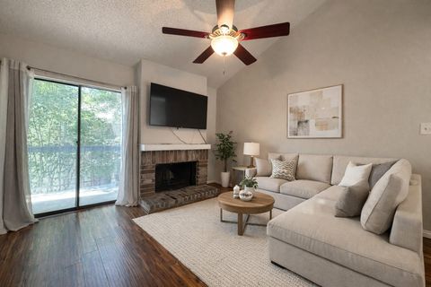 Photo of 7900 N Stadium Drive #32, Houston, TX 77030 (MLS # 74786589)