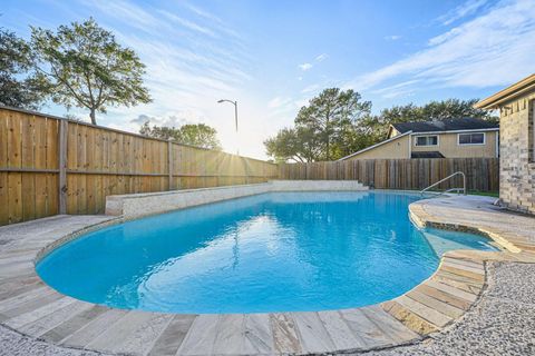 Photo of 2918 Crest Park Drive, Houston, TX 77082 (MLS # 13462889)