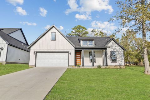Photo of 419 Echo Lane, Livingston, TX 77351 (MLS # 26646631)