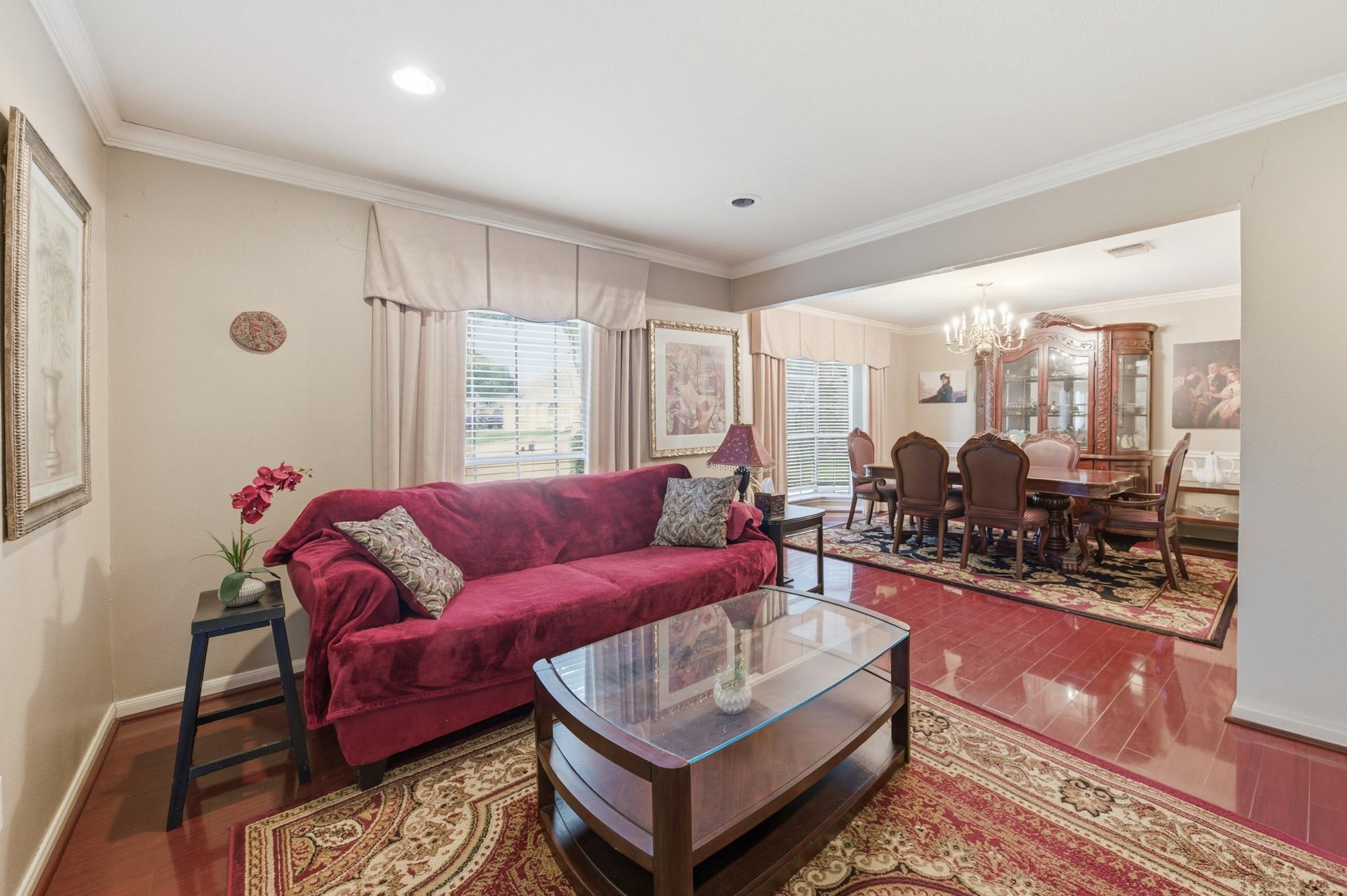 942 Brunswick Circle