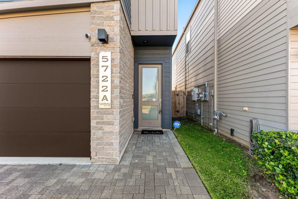 Photo of 5722 Rucio Lane #A, Houston, TX 77092 (MLS # 18988260)