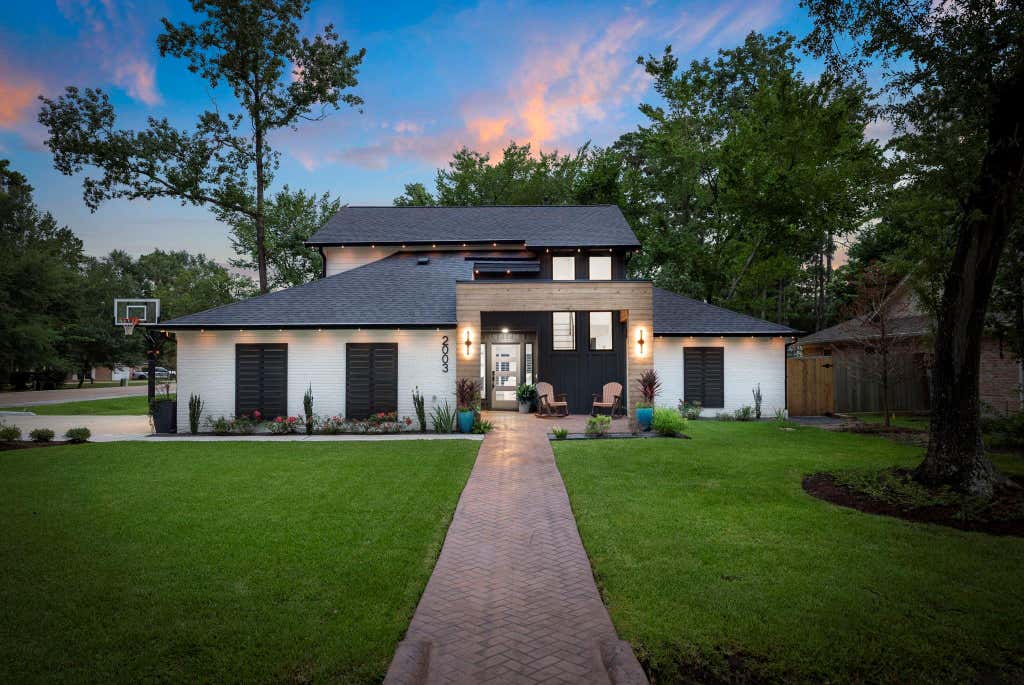 Photo of 2003 Longstraw Place, The Woodlands, TX 77380 (MLS # 60050886)